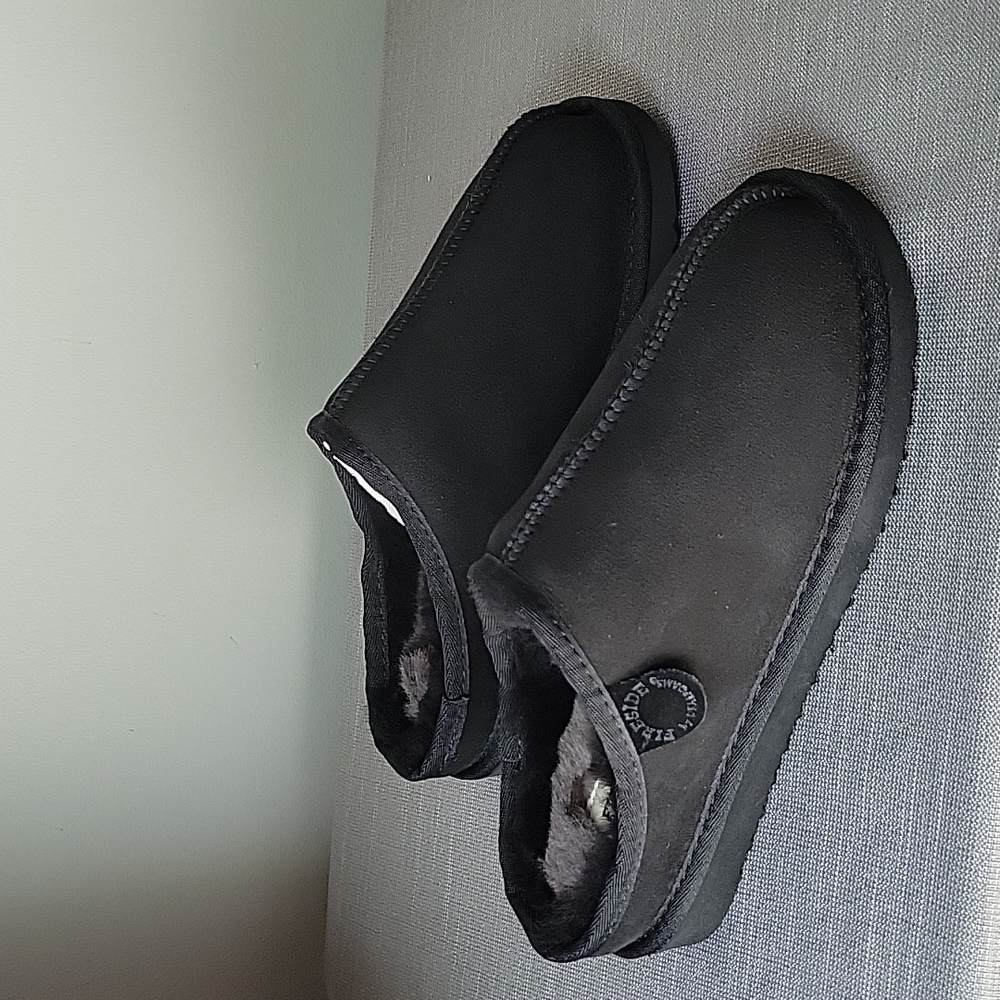 Fireside by Dearfoams Grafton Genuine Shearling Clog